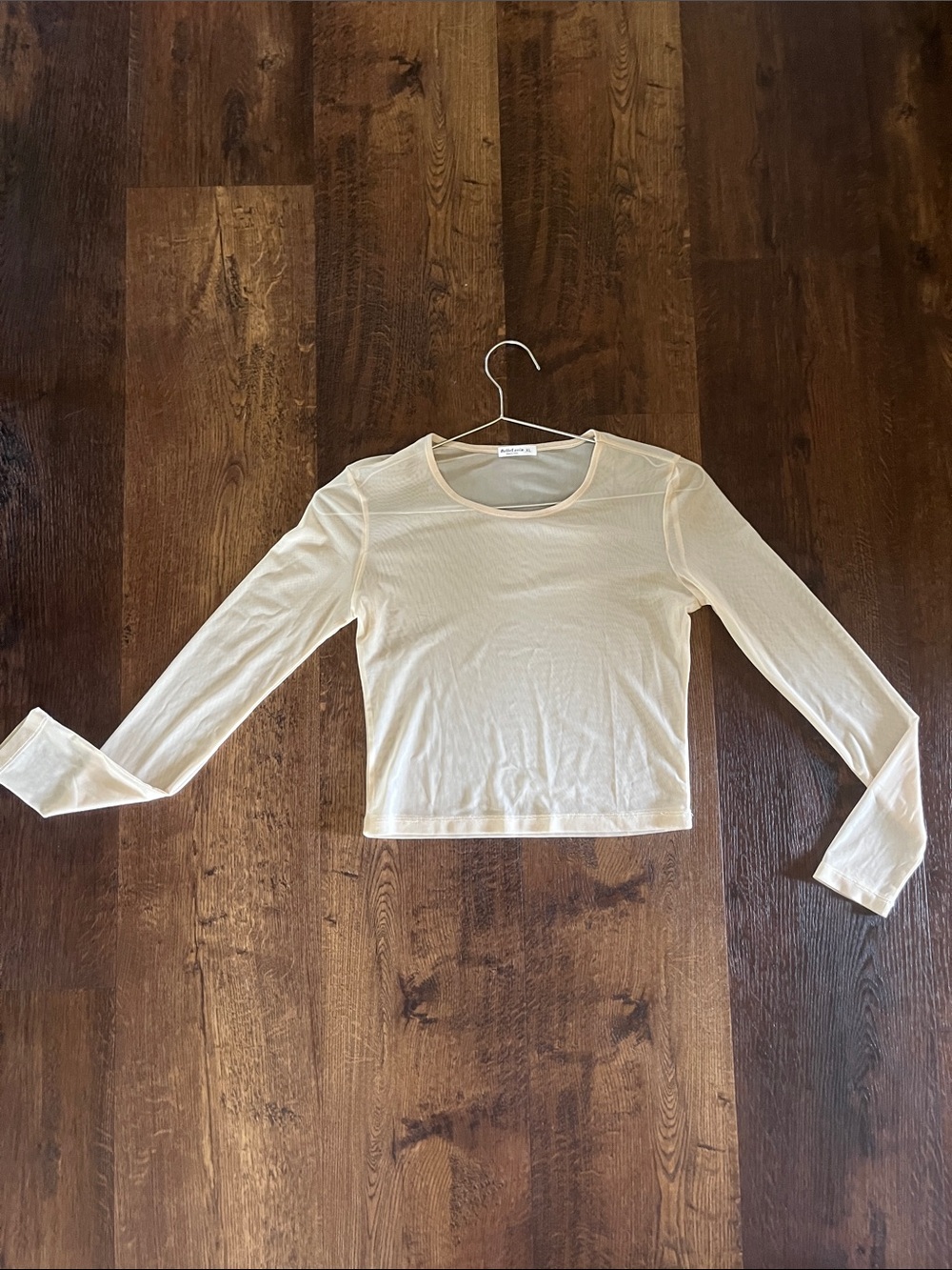 NEW Lightweight Cream Long-Sleeve Crewneck Top RUNS SMALL !